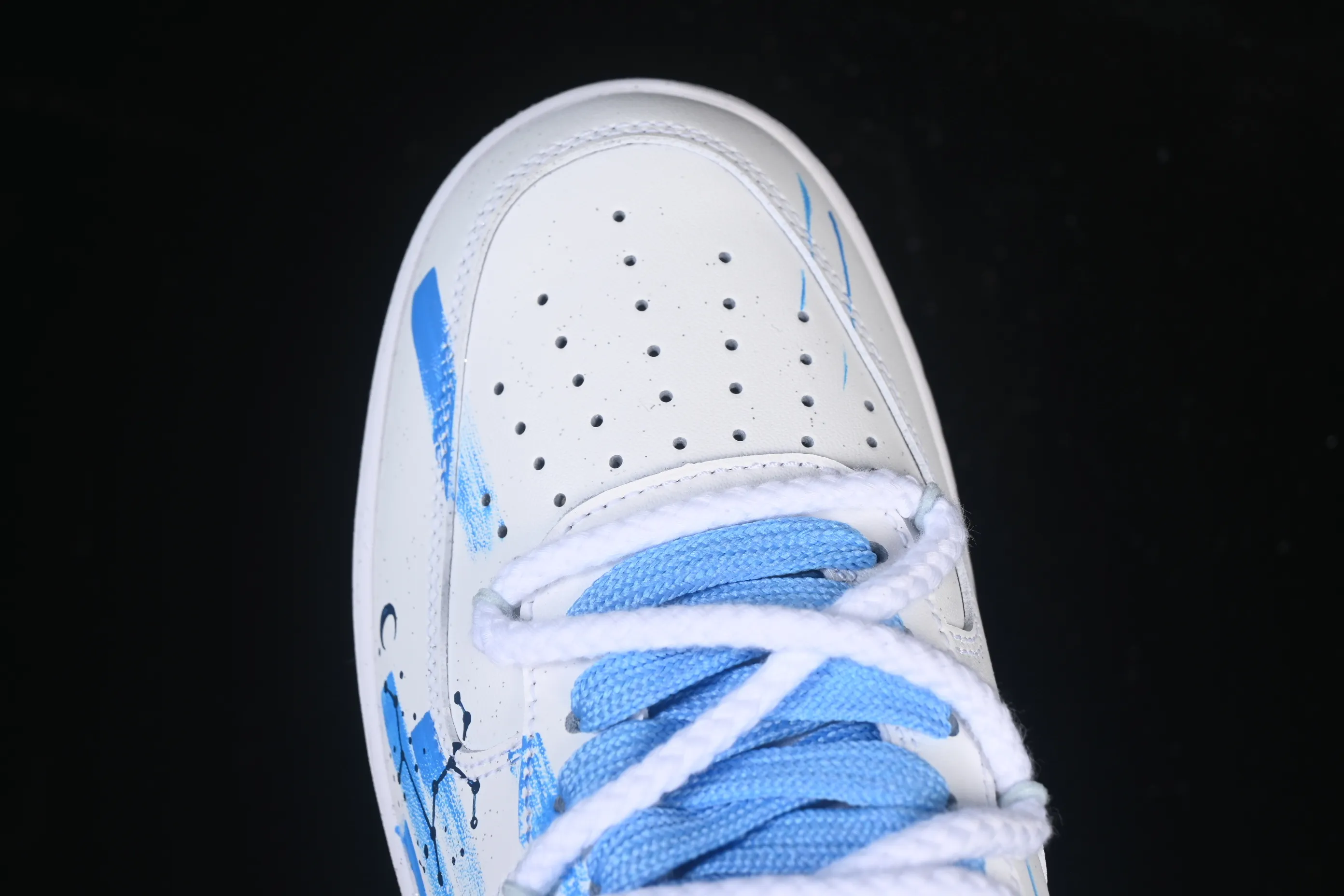 All categories Nk Air Force 1 Air Force series Nk Air Force 1 Low Air Force low-top Nike Air Force 1'07 Low "Sagittarius" Hand-painted graffiti Twelve constellations series Sagittarius Air Force One low-top casual sneakers Constellation 11231221